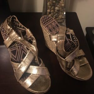 Jessica Simpson metallic wedges